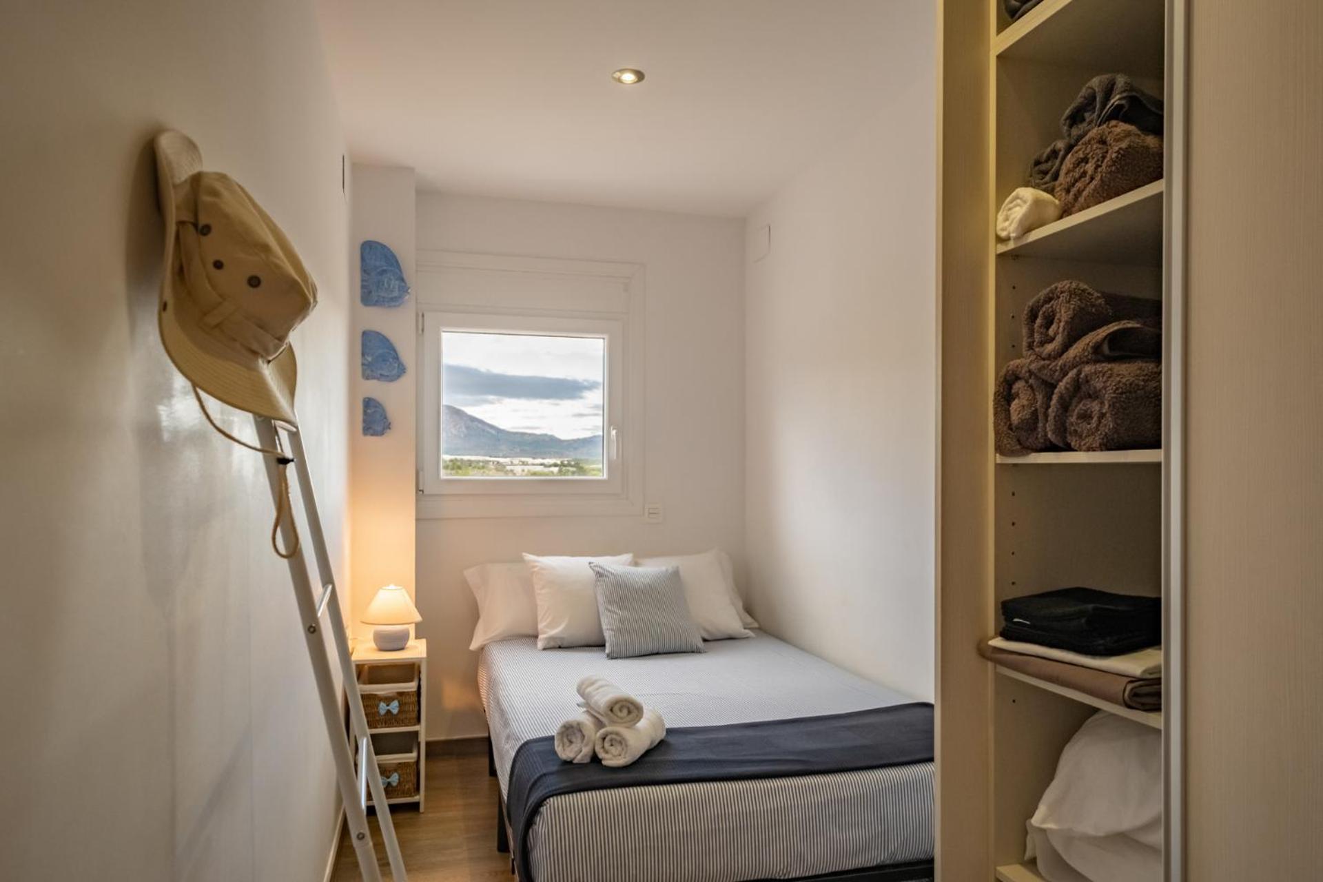 Apartamento con terraza, vistas playa y montaña Hospitalet De L'Infant Exterior foto