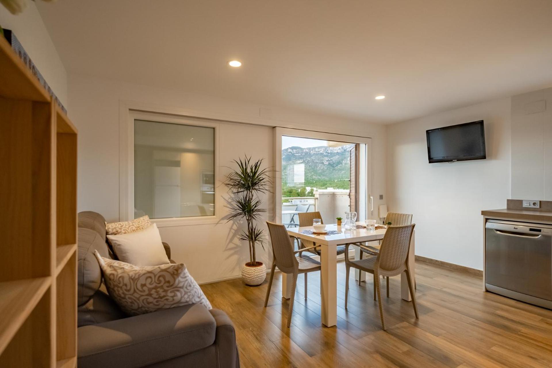 Apartamento con terraza, vistas playa y montaña Hospitalet De L'Infant Exterior foto